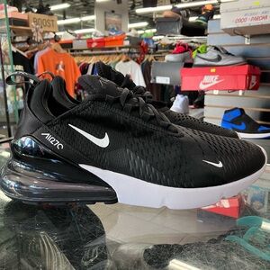 Nike Air Max 270 Black White Size 10.5